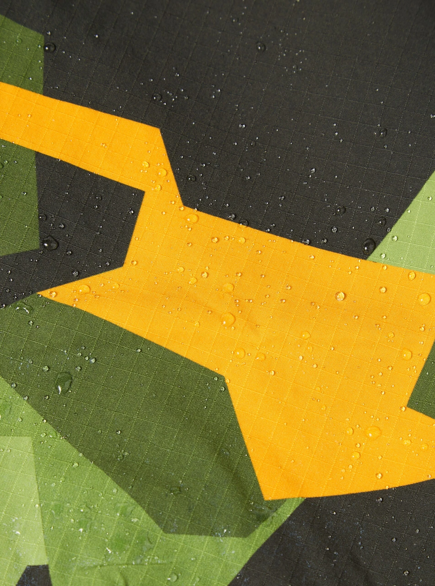 Halley Stevensons Of Dundee Garment Reproofing Spray - 200ml - Image 2