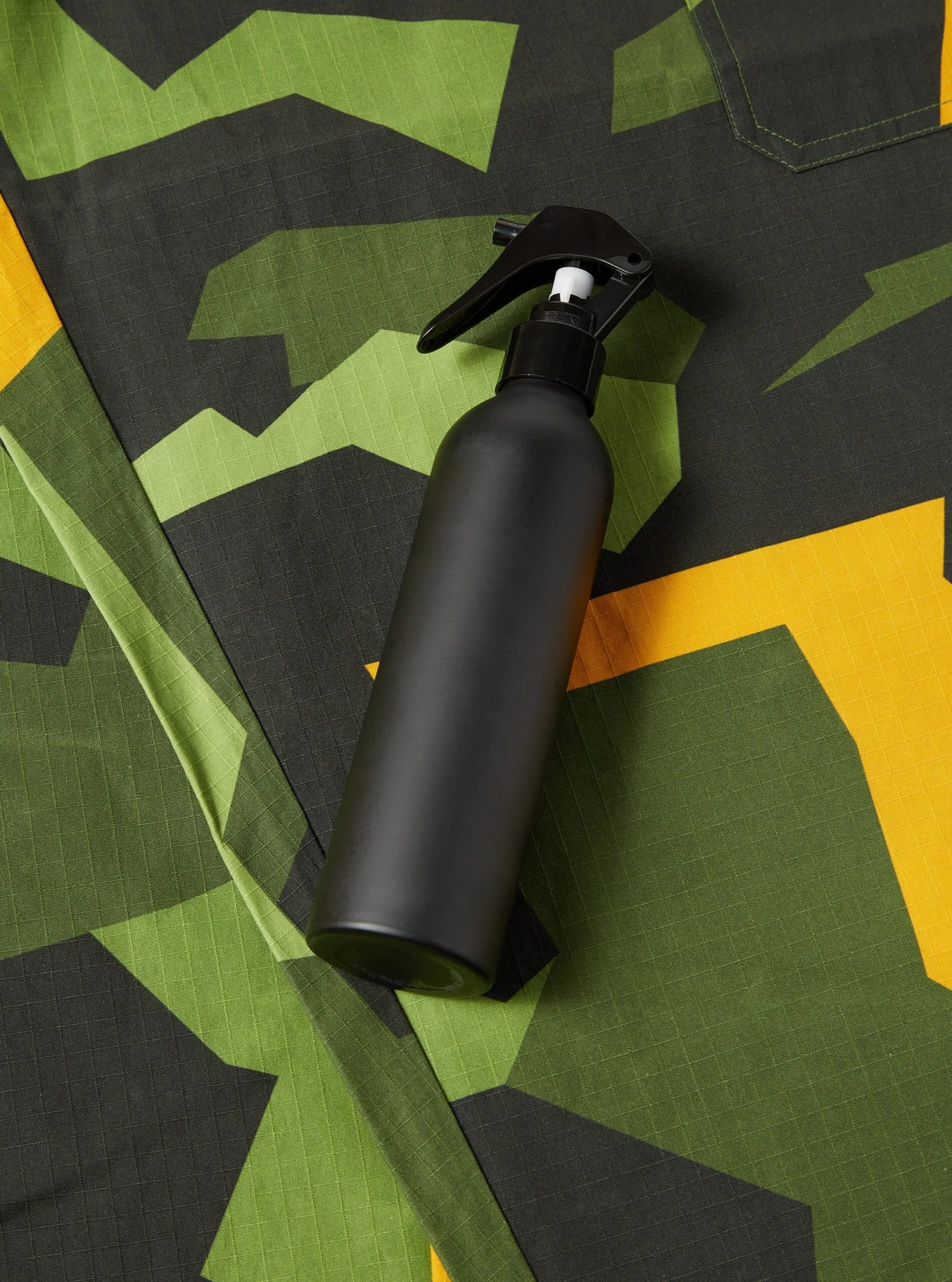 Halley Stevensons Of Dundee Garment Reproofing Spray - 200ml - Image 3